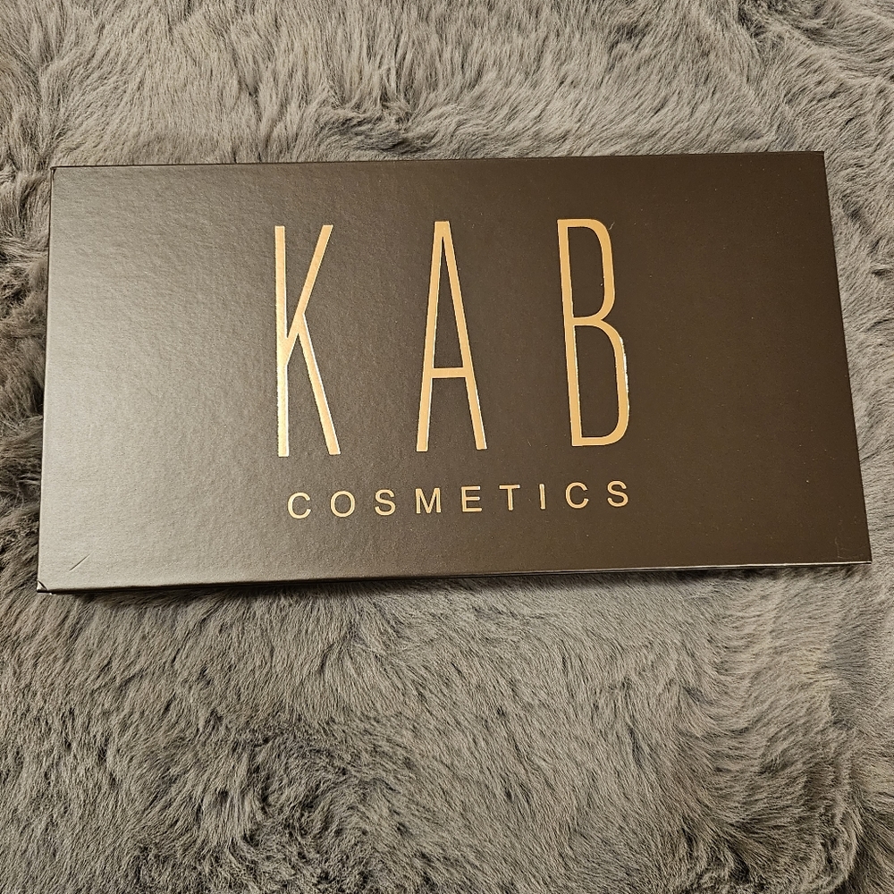 [NWOT] KAB cosmetic contour palette